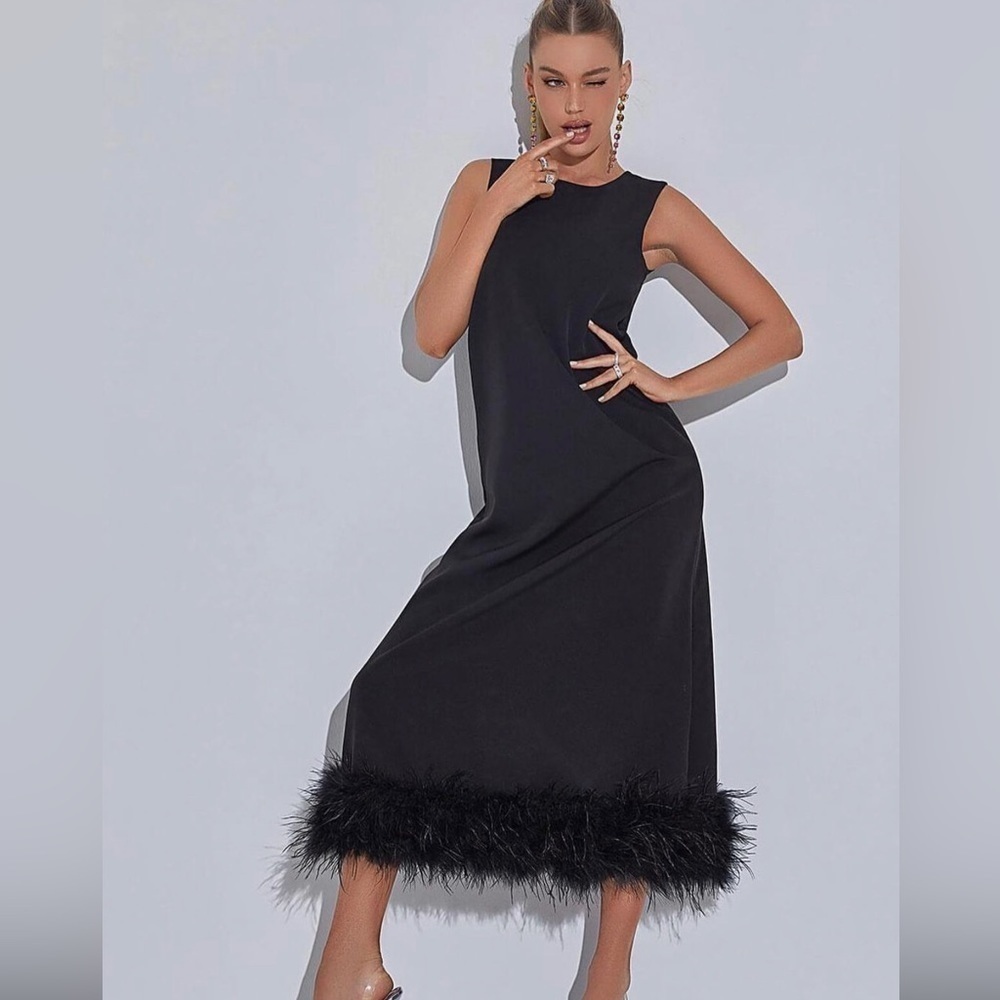 NWT Black Feather Trim Maxi Dress | Elegant Sleeveless Evening Gown Sz M